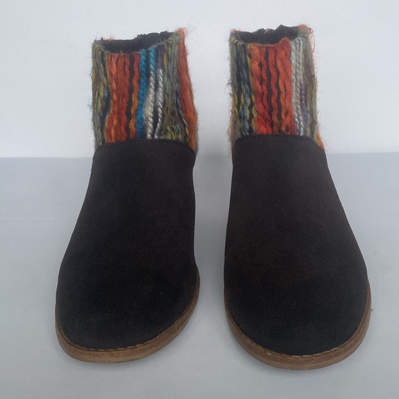 TOMS Leila Chocolate Brown Suede Colorful Yarn Back Zipper Fringe Bootie Sz 8W - Picture 5 of 13